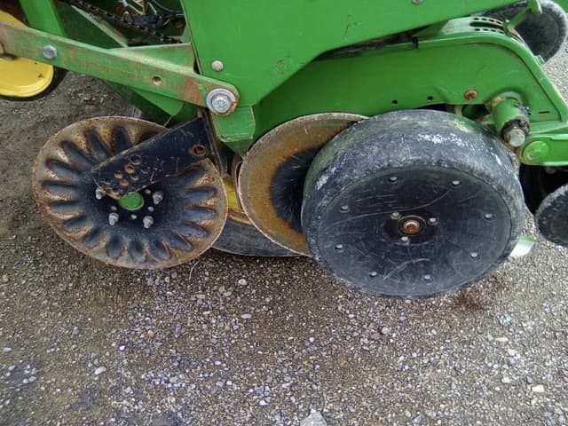 Image of John Deere 1750 equipment image 4