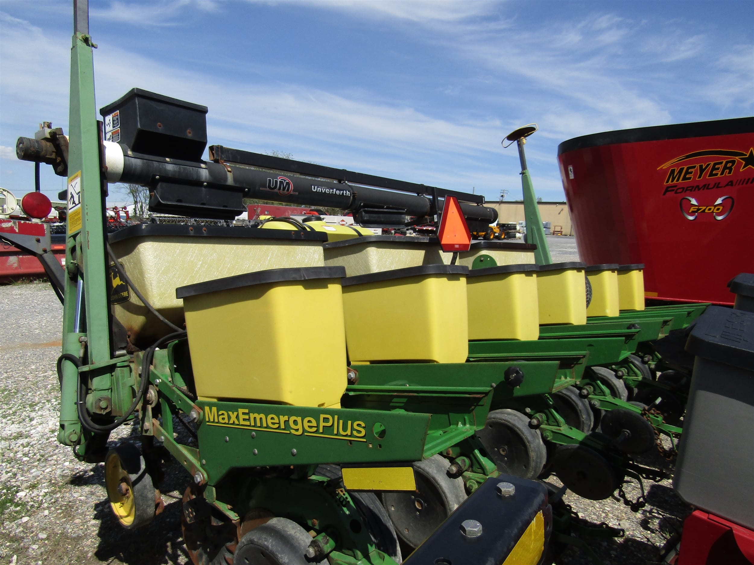 John Deere 1750 Equipment Image0