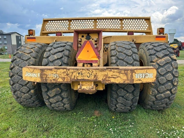 John Deere 1810E Equipment Image0