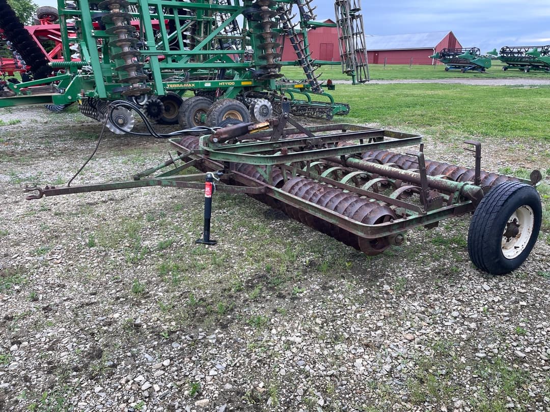Image of John Deere 200 Primary image