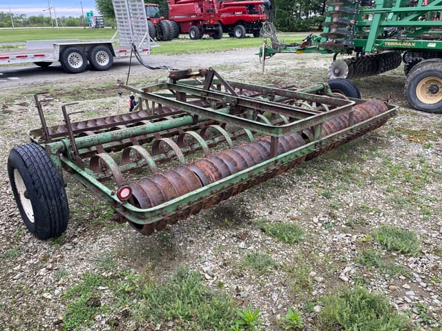 Image of John Deere 200 equipment image 3