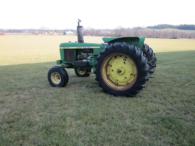 Image of John Deere 2640 equipment image 1