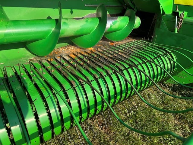 John Deere 348 Equipment Image0