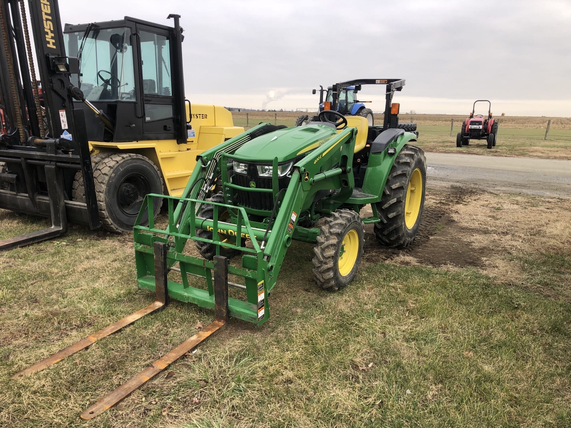 Main image John Deere 4052M