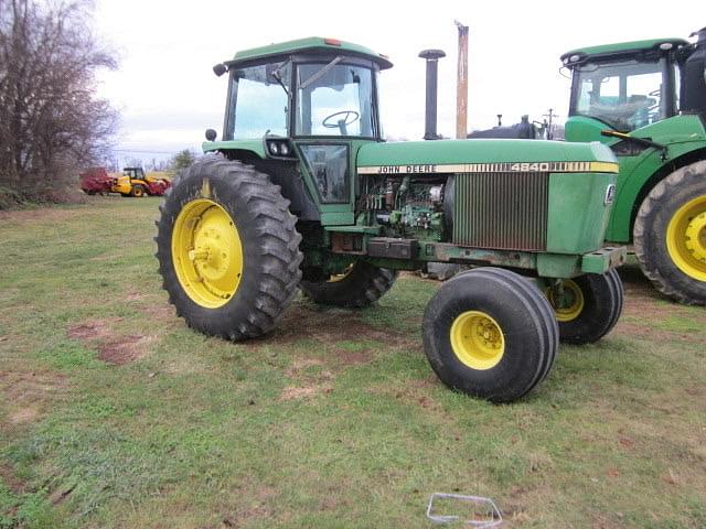 Image of John Deere 4840 equipment image 1