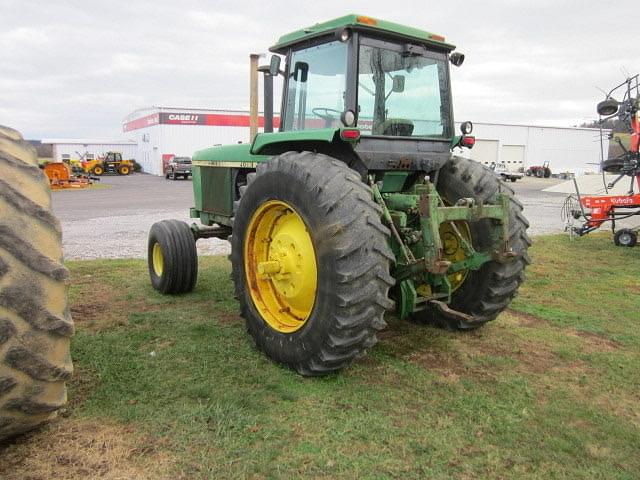 Image of John Deere 4840 equipment image 2