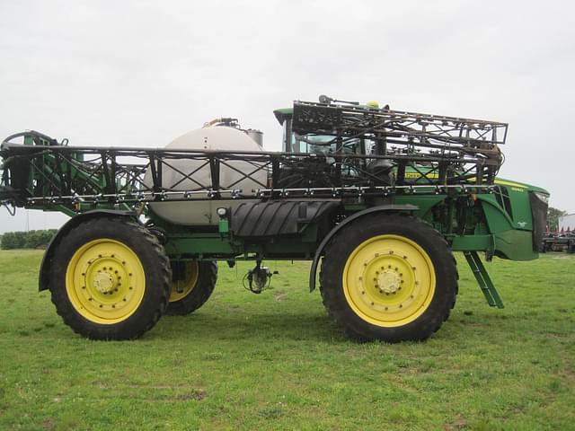Image of John Deere 4940 equipment image 3
