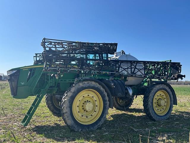 Image of John Deere 4940 equipment image 4