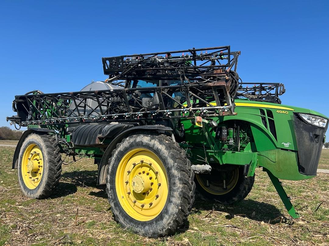 Image of John Deere 4940 Primary image