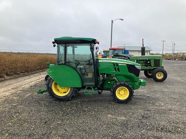 Image of John Deere 5075GN equipment image 2