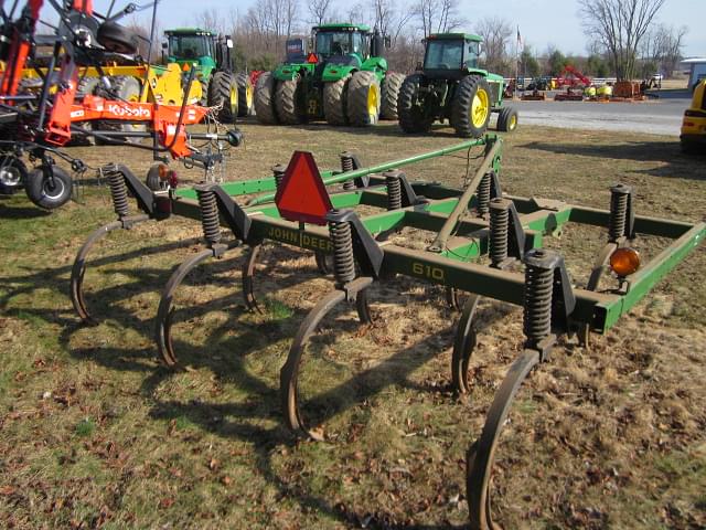 Image of John Deere 610 equipment image 3