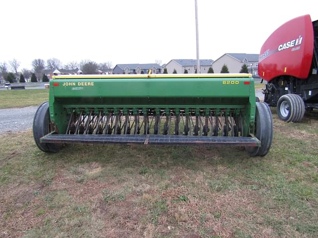 Image of John Deere 8200 equipment image 4