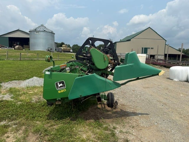 John Deere 920 Equipment Image0