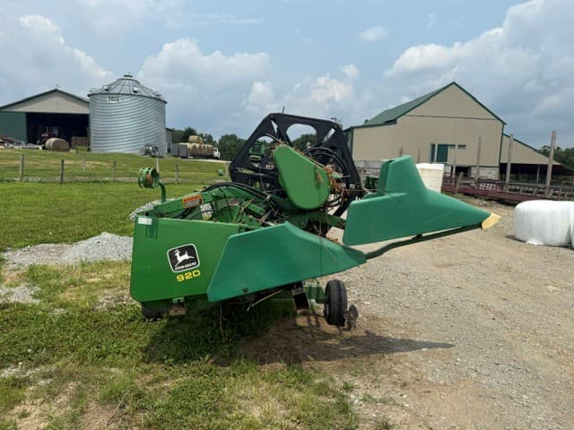 Image of John Deere 920 Image 0