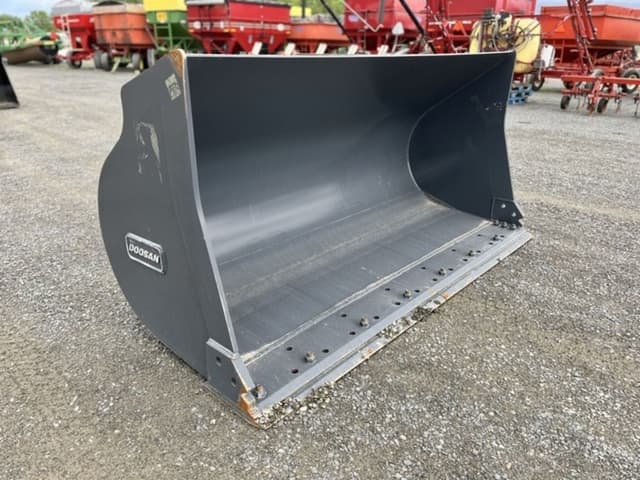 Image of Doosan Wheel Loader Bucket equipment image 1
