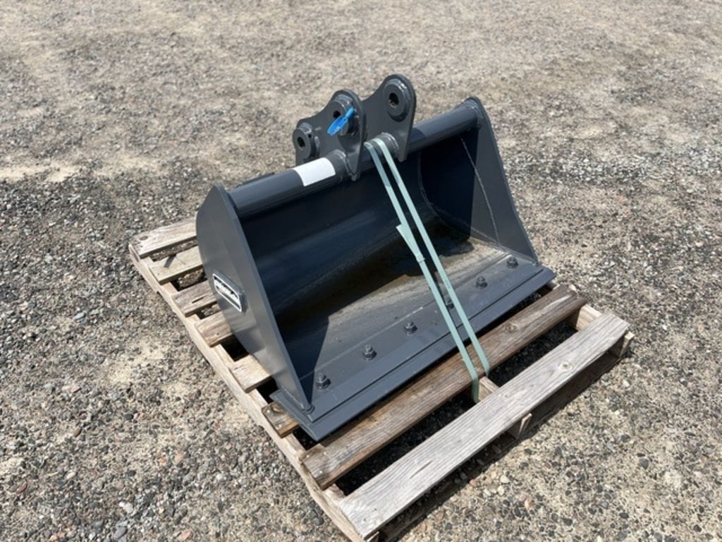 2024 Develon Bucket Equipment Image0