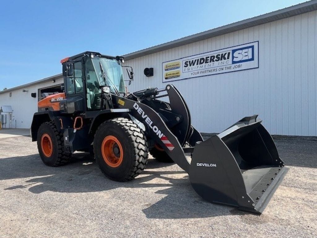 2026 Develon DL220-7 Equipment Image0