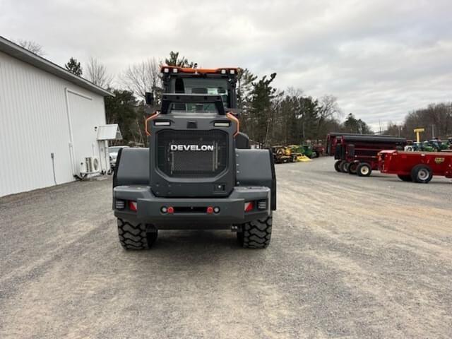 Image of Develon DL250-7 equipment image 4