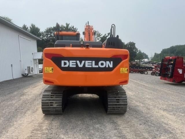 Image of Develon DX170LC-5 equipment image 3