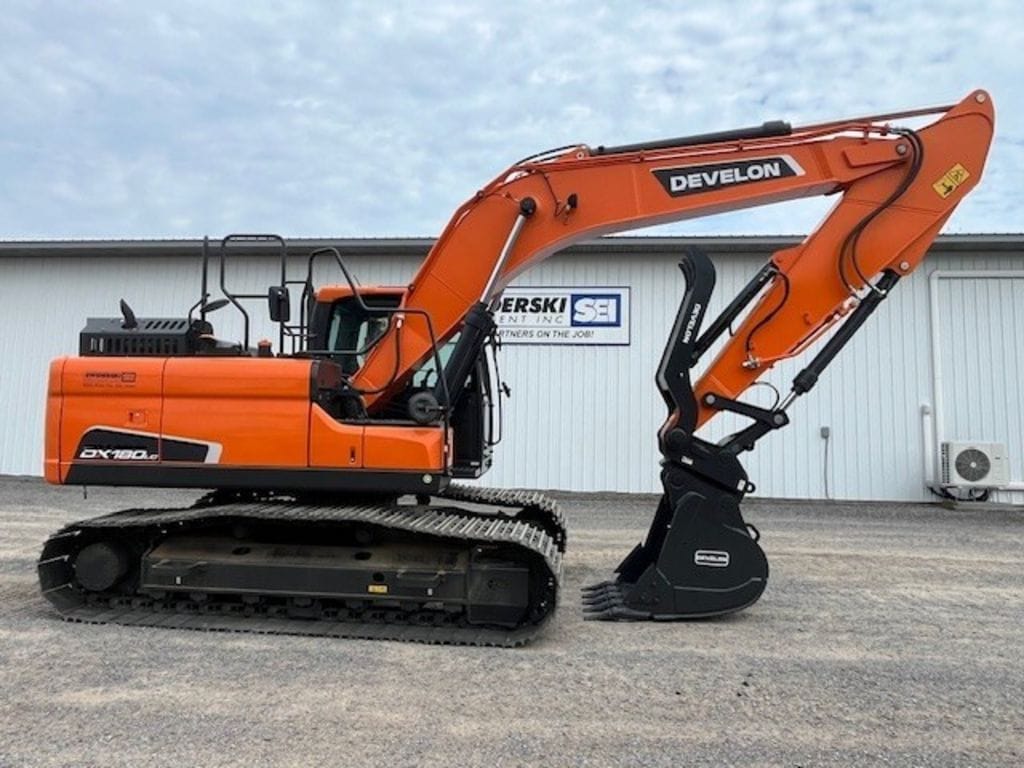 2026 Develon DX180LC-5 Equipment Image0