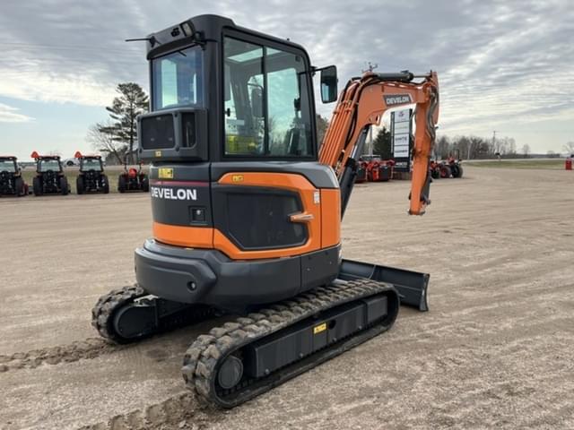 Image of Develon DX35Z-7 equipment image 1
