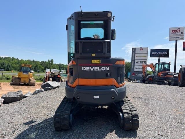 Image of Develon DX35Z-7 equipment image 4