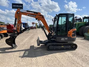 2025 Develon DX42-7 Image