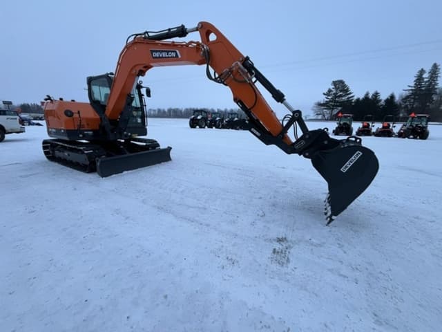 Image of Develon DX89R-7 equipment image 1