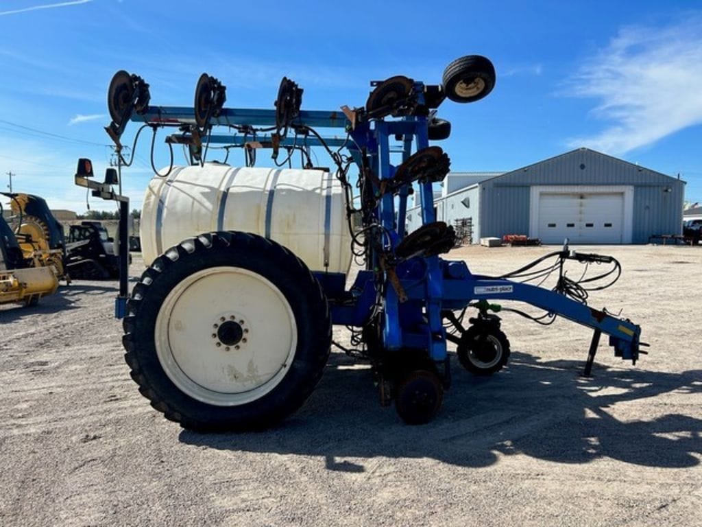 DMI 2800 Equipment Image0