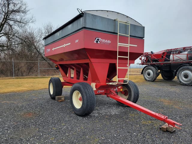 Image of E-Z Trail 500 equipment image 1