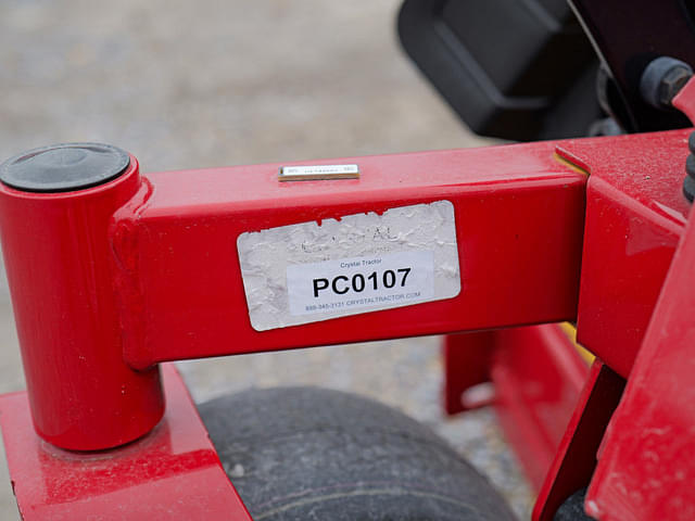 Image of Exmark Radius equipment image 4