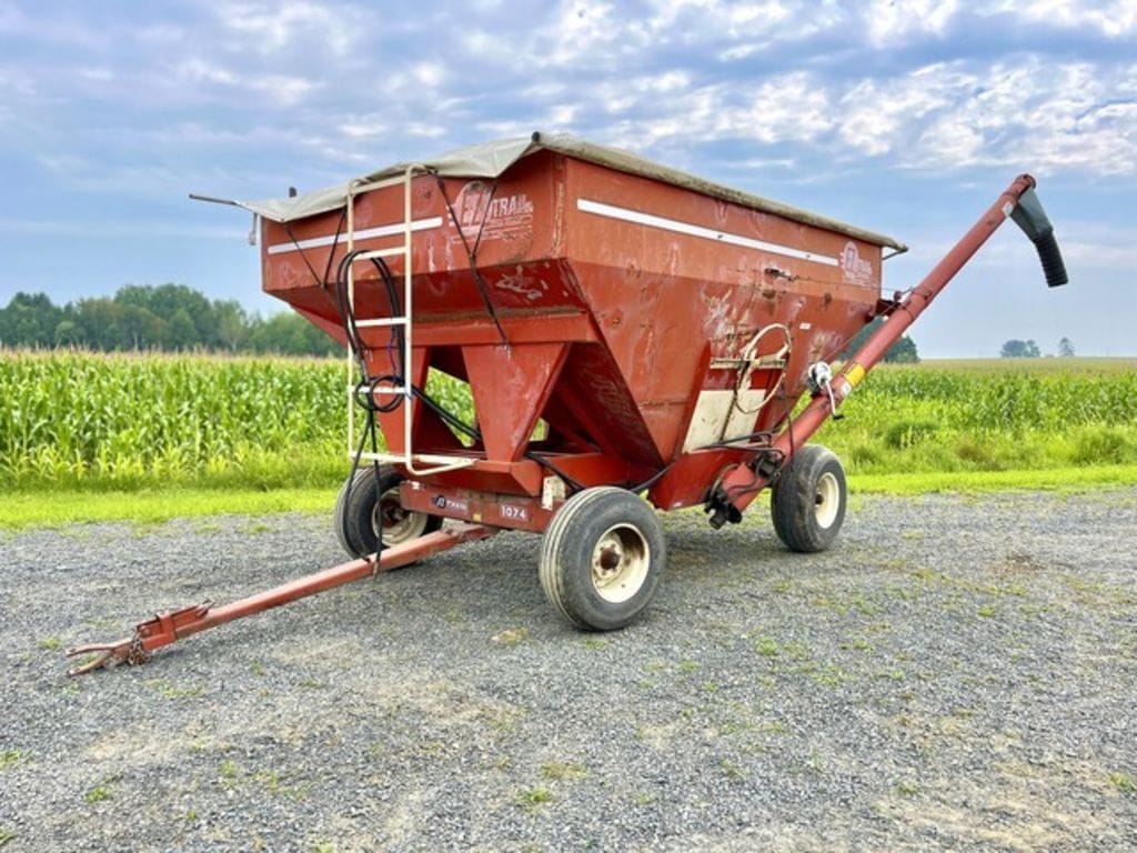 Main image E-Z Trail 3400