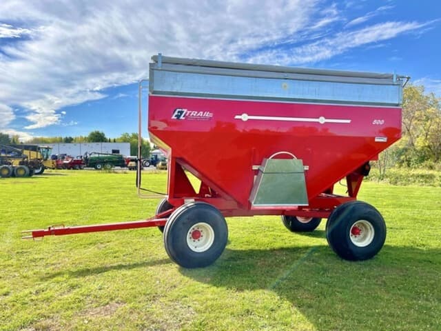 Image of E-Z Trail 500 equipment image 2