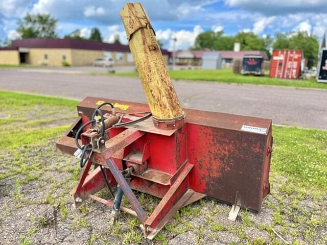 Image of Farm King 960 equipment image 3
