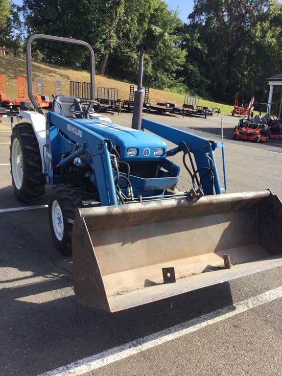 Image of Ford 1715 equipment image 3