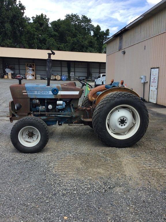 Image of Ford 2600 equipment image 1