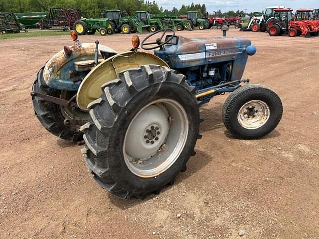 Image of Ford 2600 equipment image 4