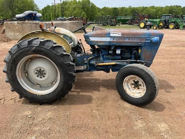 Image of Ford 2600 equipment image 3