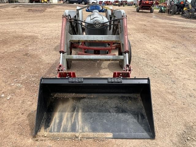 Image of Ford 3000 equipment image 1