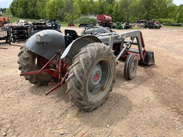 Image of Ford 3000 equipment image 4