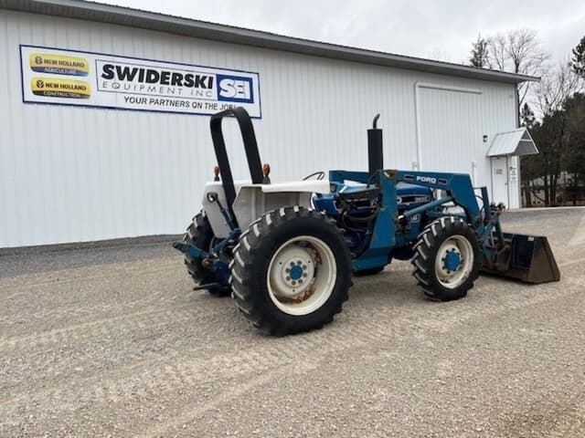 Image of Ford 3930 equipment image 2