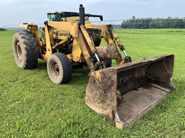 Image of Ford 545 equipment image 1