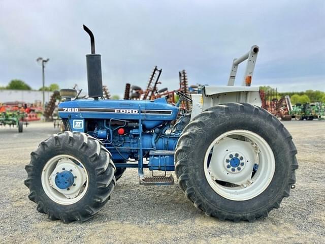 Image of Ford 7610 equipment image 3