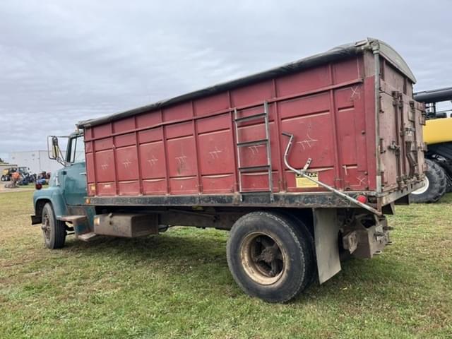 Image of Ford Grain Truck equipment image 3