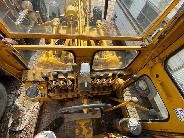 Image of Galion 303 equipment image 2