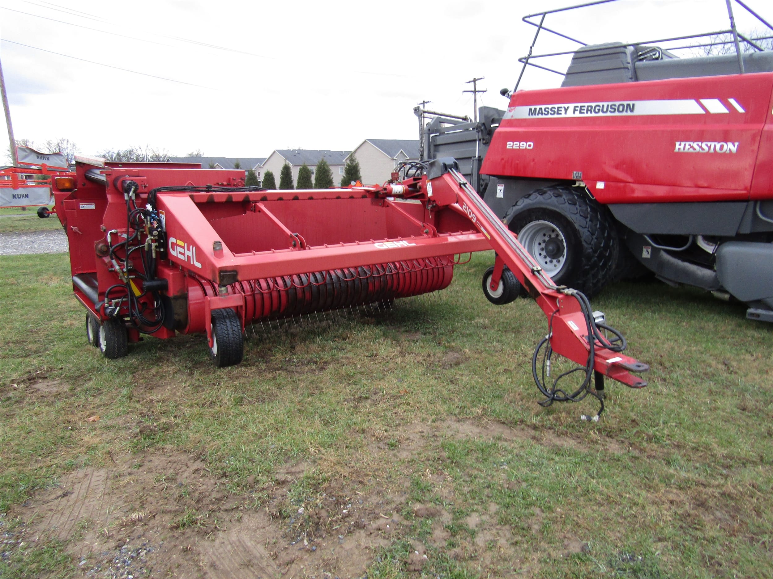 Gehl 2109 Equipment Image0