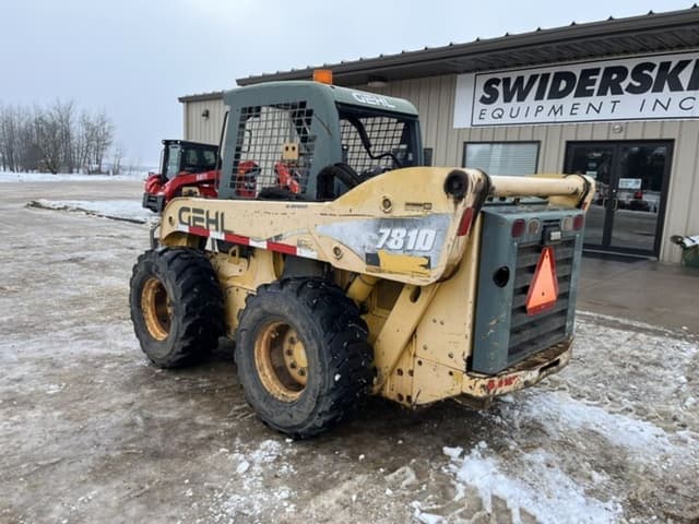 Image of Gehl 7810 equipment image 2