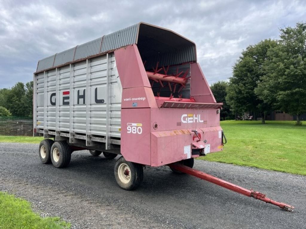 Gehl BU980 Equipment Image0