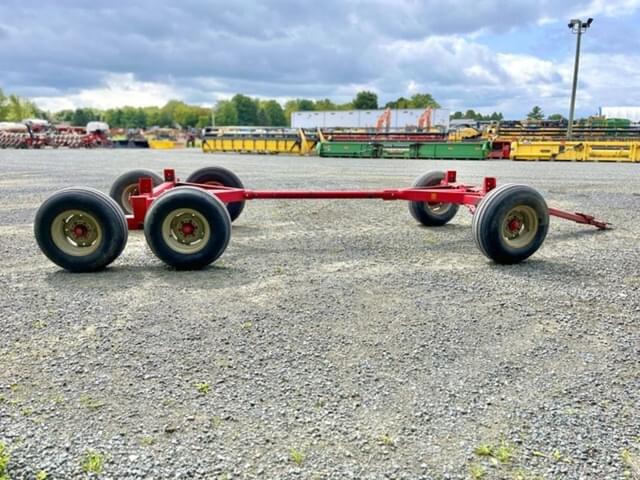 Image of Gehl G1268 equipment image 2