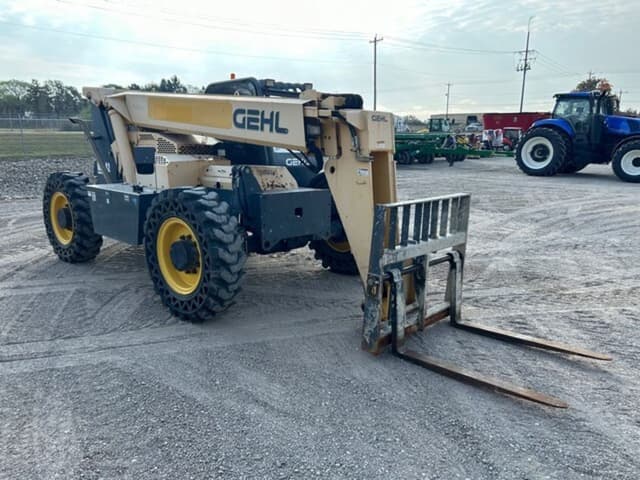 Image of Gehl RS6-42 equipment image 2